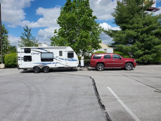 Tahoe and trailer sway bars attached.jpg