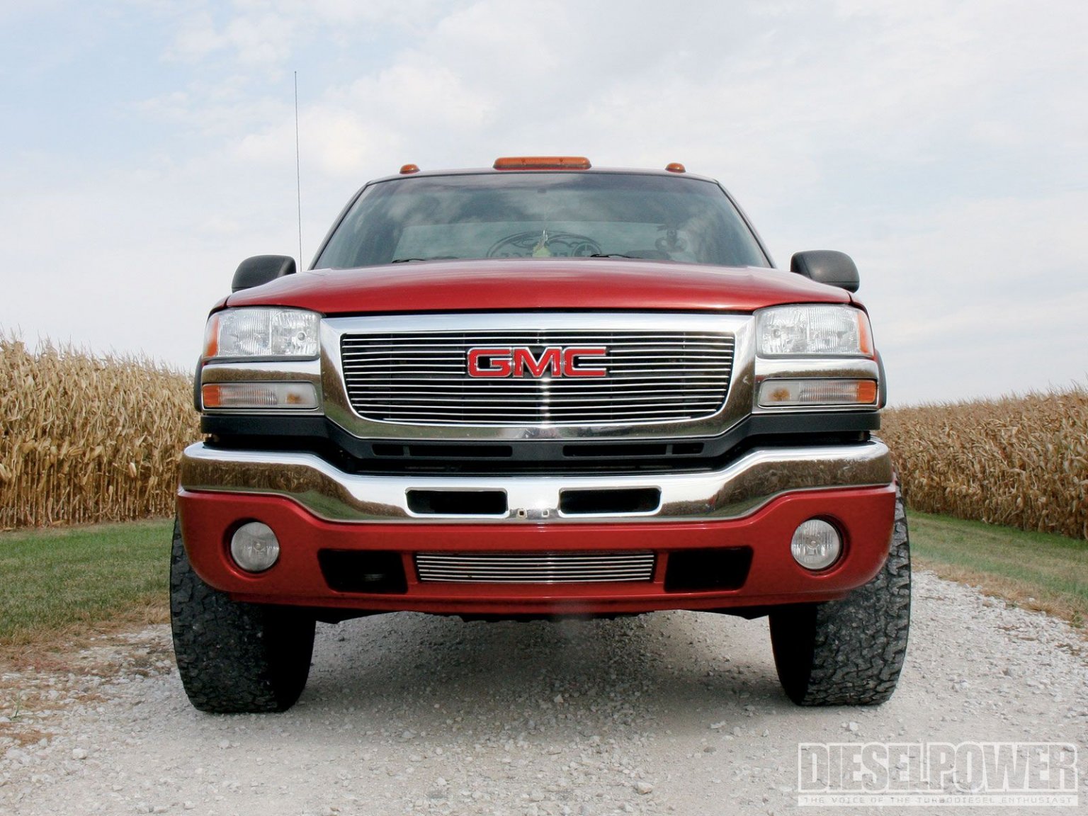 1101dp_06_o+1101dp_2003_gmc_sierra_2500hd_600hp_work_truck+front_shot.jpg