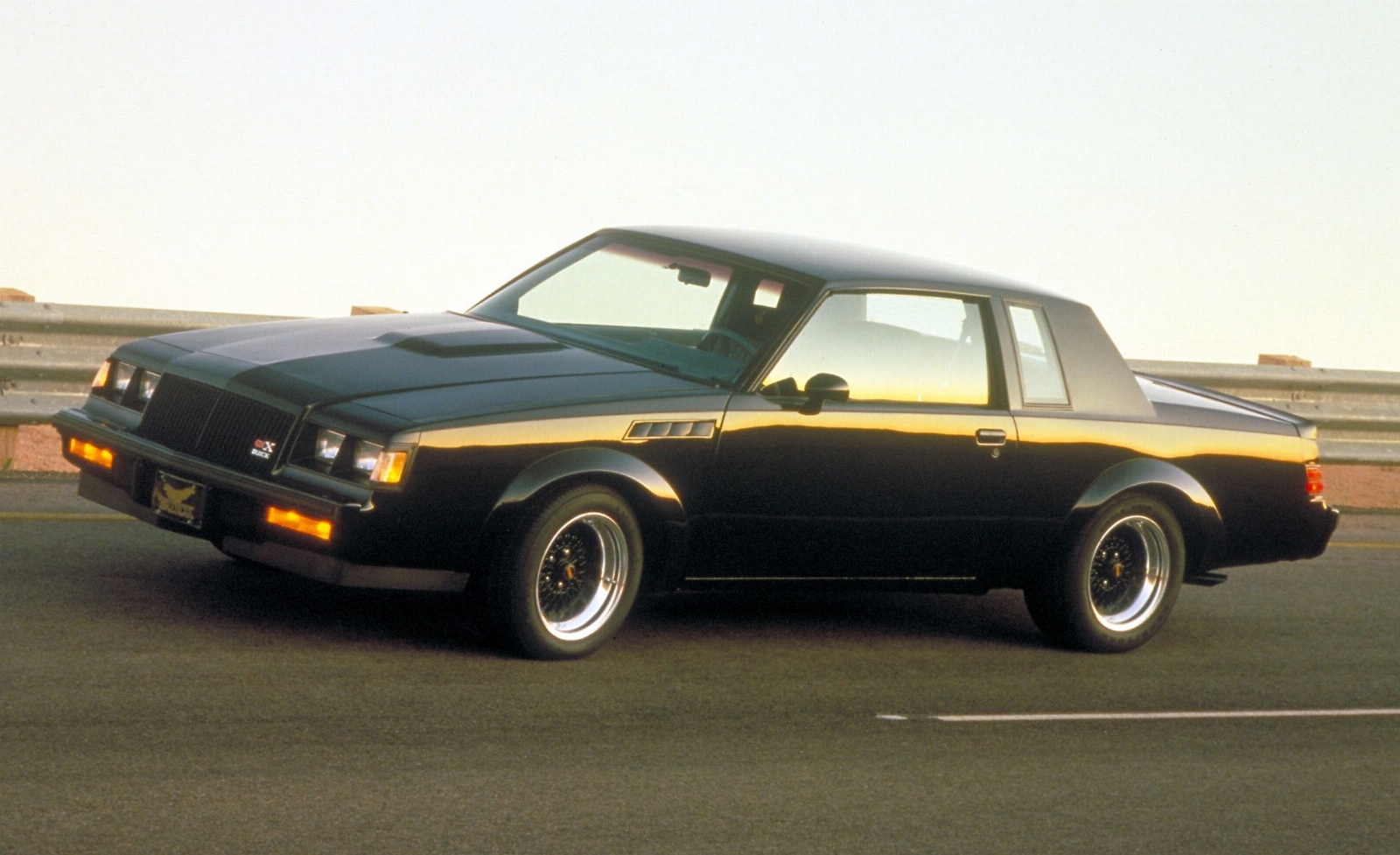 1987-regal-gnx-185755-1539356244.jpg