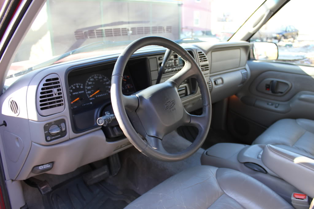 1999_Chevy_Tahoe033.jpg