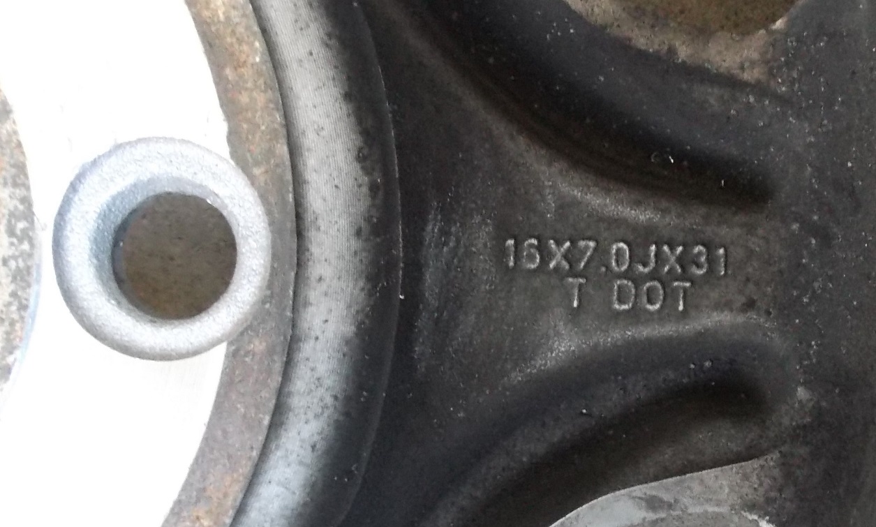 2004 Chevy Tahoe OEM Wheel Size-s.jpg