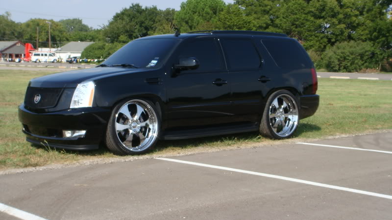 2007EscaladeBlackedOut006.jpg