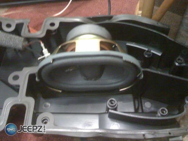 2536d1240834196-installing-bose-subwoofer-jeep-picture_069.jpg