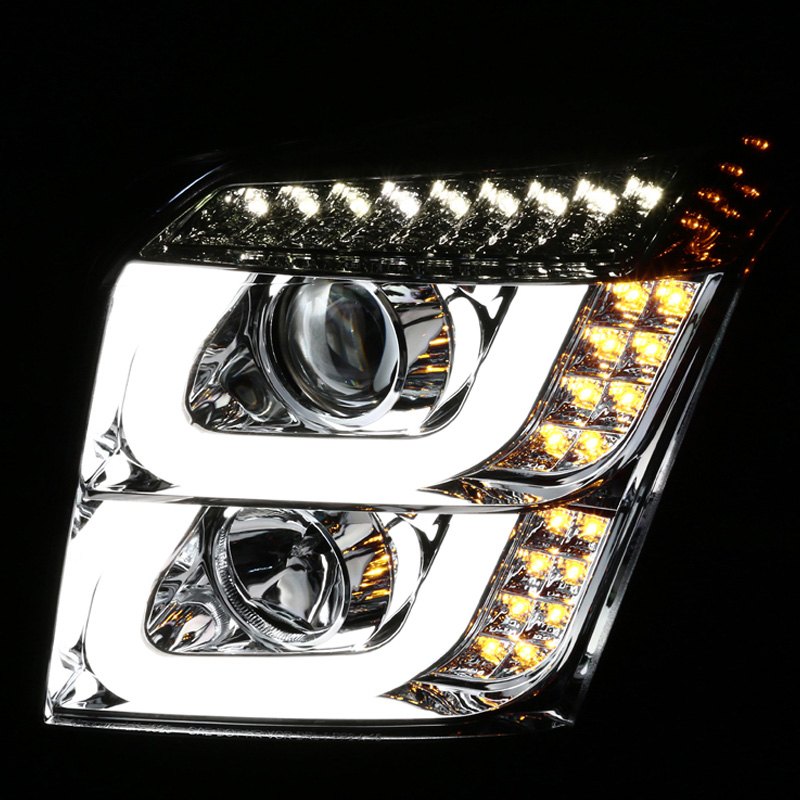 2lhp-yuk15-tm-lighted.jpg