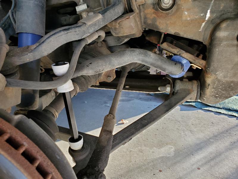 3New link & bushing_resized.jpg