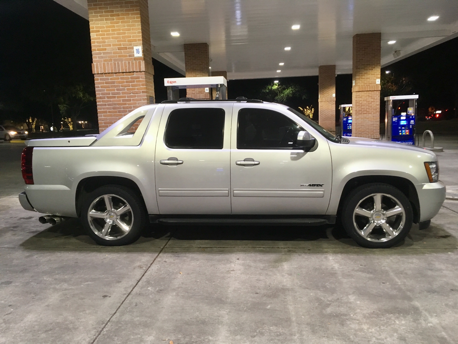 946E76v.jpg