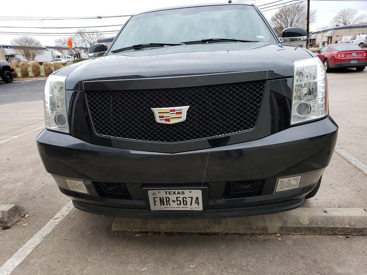 ade_Black_Grill_with_2015_Emblem_Vinyl_hood_trim-2.jpg