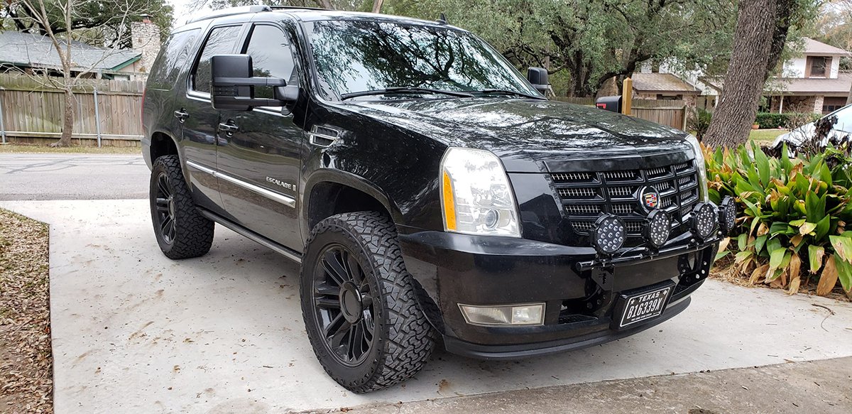 ade_eccpp_tow_mirrors_n-fab_light_bar_black_leds_2.jpg