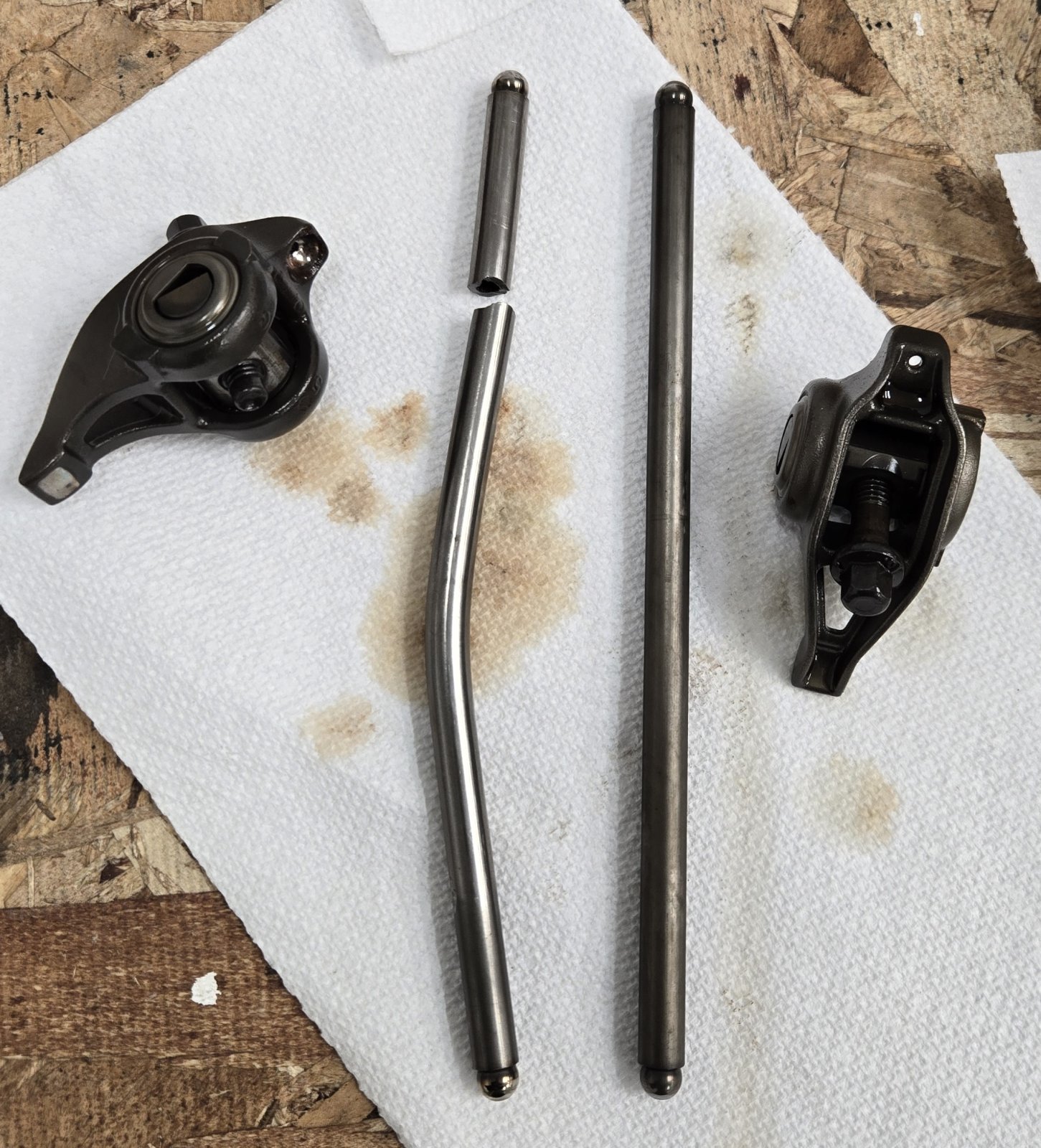 broken-pushrod-2.jpg