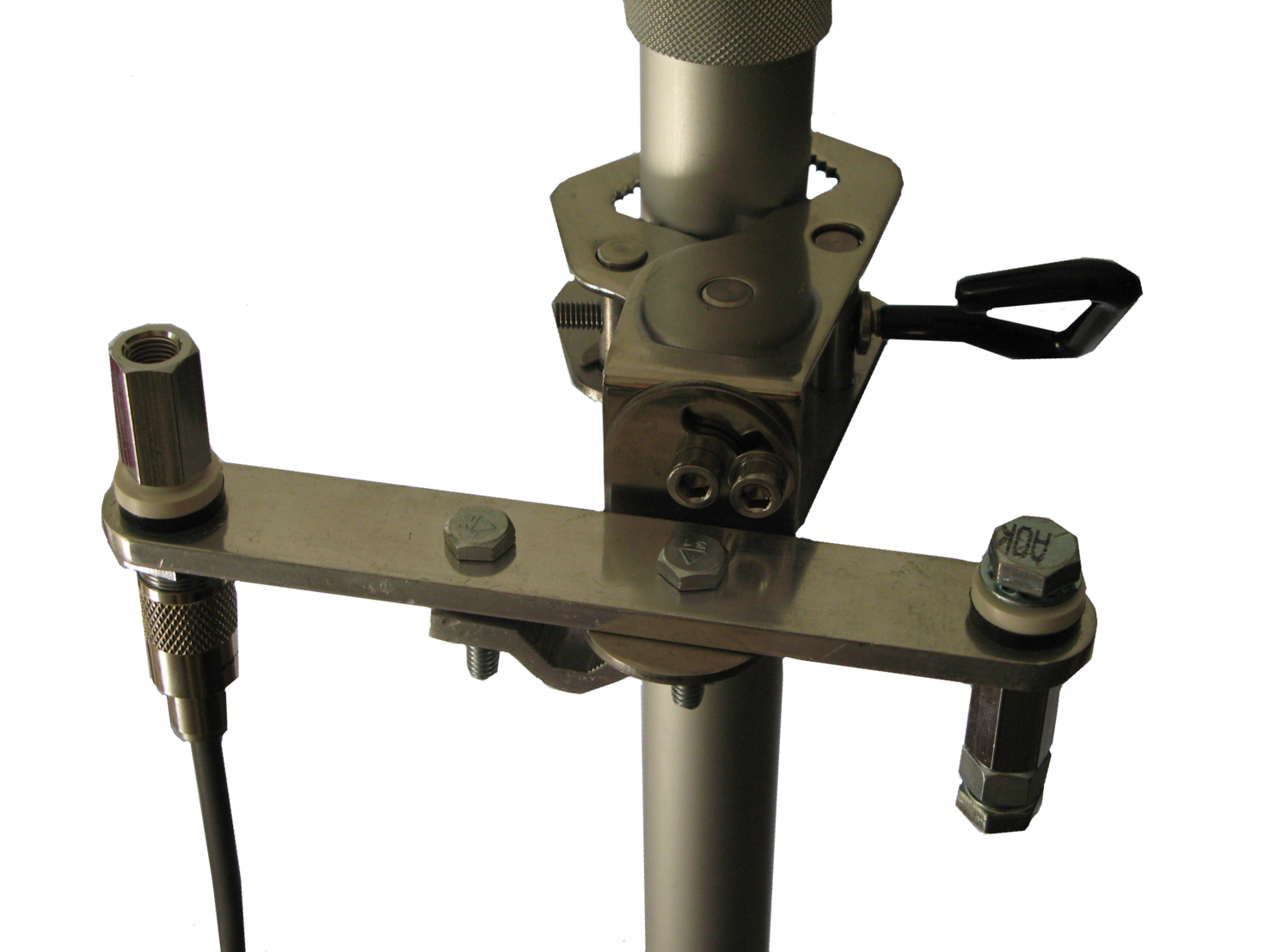 ChameleonAntenna_Jaw_Mount_A.png