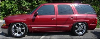 CustomTahoe-NoBumperBoardsSlammed2.jpg