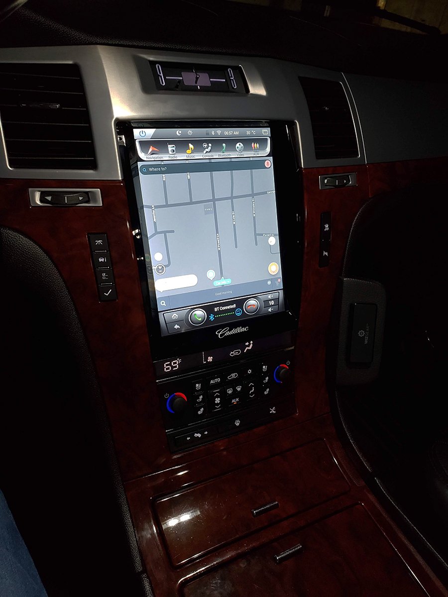 e_10-4_Tesla_Style_Android_Screen_Install-Waze_App.jpg