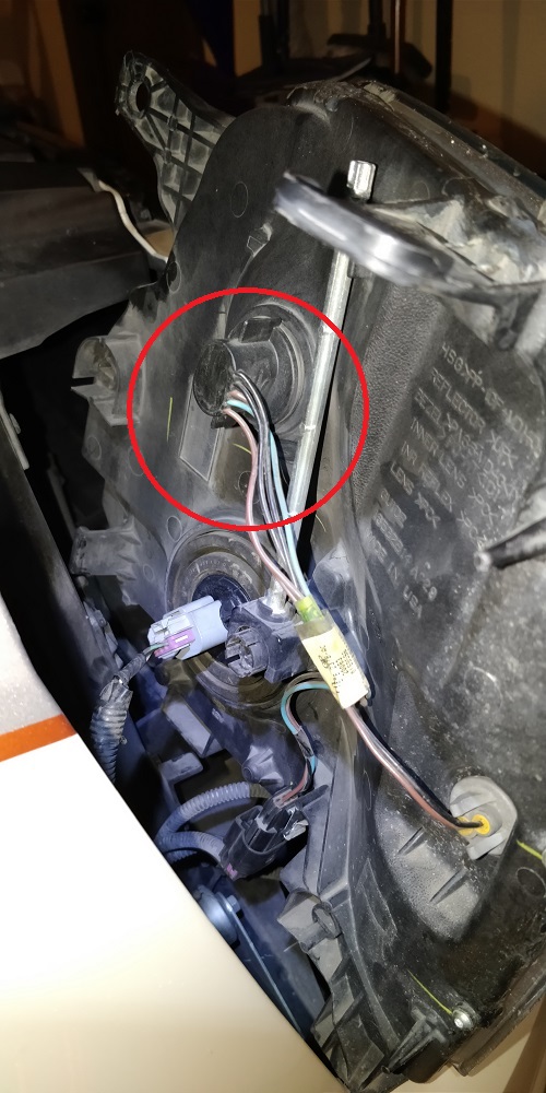 headlight wiring.jpg