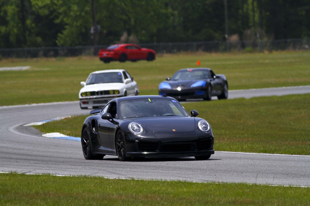 JTI%20Roebling%20Apr%202016%20White%20Vette%20Black%20Porsche_022_zps10koazbp.jpg