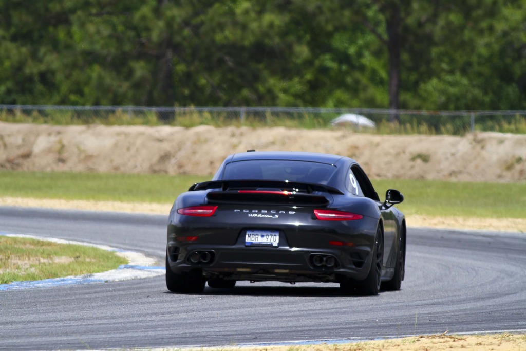JTI%20Roebling%20Apr%202016%20White%20Vette%20Black%20Porsche_025_zpszuqscvuf.jpg