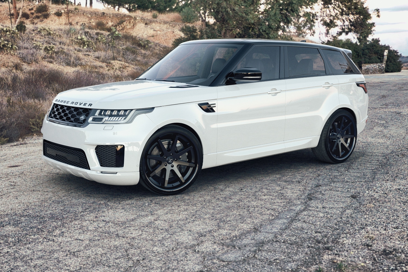 -kraiser-satin-black-gloss-black-lip-range-rover-2.jpg