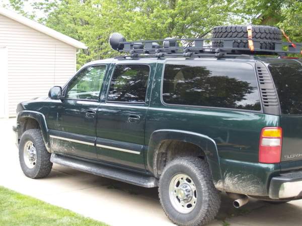 Old-suburban-roof-rack.jpg