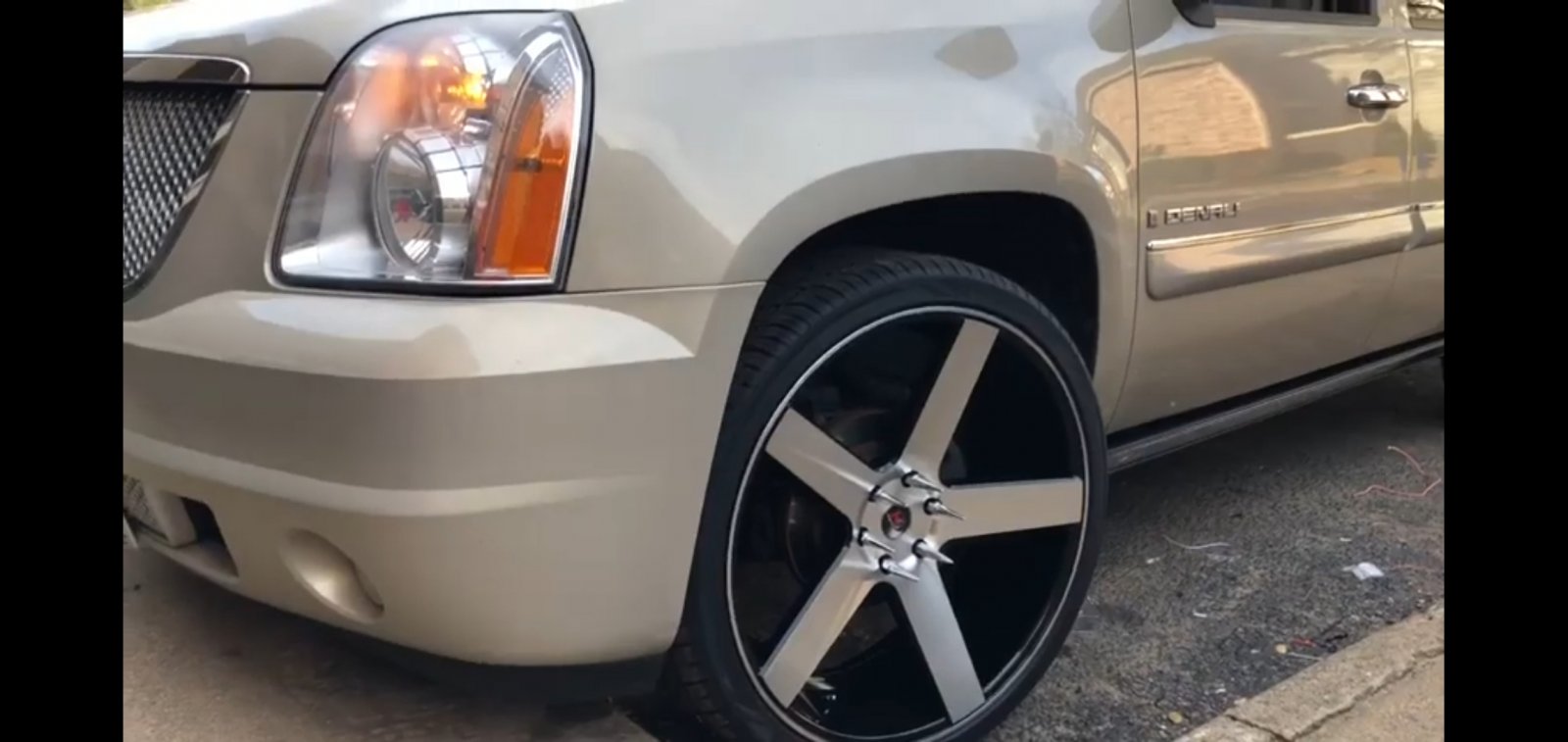 Screenshot_20190603-221849_YouTube.jpg