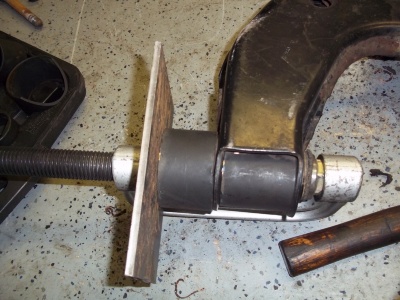 LCA%20bushing%20removal_zpsdlyyxchh.jpg LCA%20bushing%20removal_zpsdlyyxchh.jpg