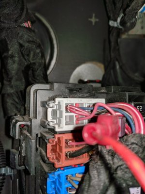 yukon wiring 12v.jpg yukon wiring 12v.jpg
