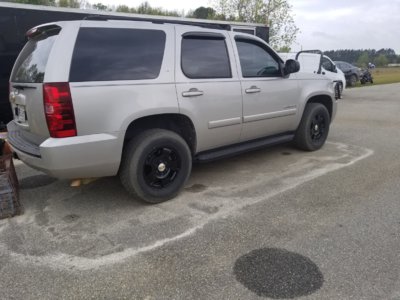 Tahoes Rims Painted Black.jpg