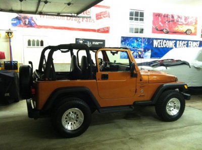 01 Jeep Wrangler Sport 2.jpg