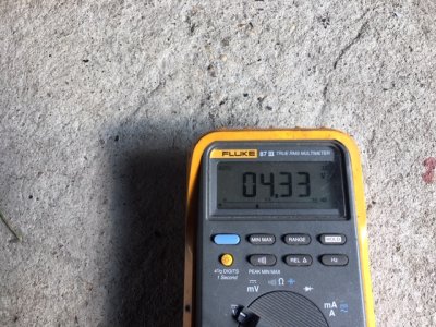 Brake Pin to Ground Pin Voltage.JPG