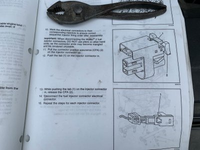 fuel injectors - service manual.jpg