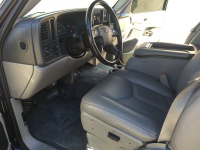 driverss interior shot Tahoe.JPG