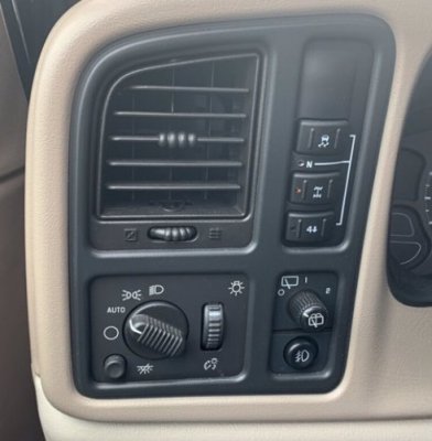 2004 Tahoe 2.jpg 2004 Tahoe 2.jpg