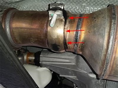 F09-exhaust-leak.jpg F09-exhaust-leak.jpg