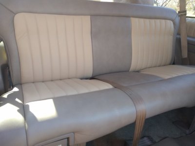 1994 Yukon back seat in leather.jpg