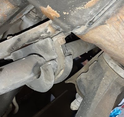 unknown rubber piece.jpg unknown rubber piece.jpg