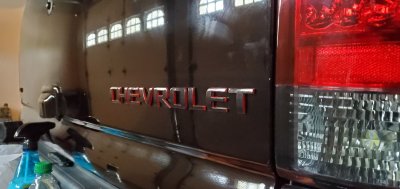 chevrolet badge.jpg