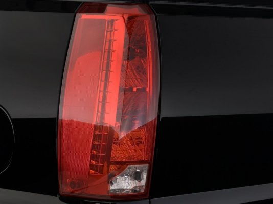 lac-escalade-ext-awd-4-door-tail-light_100298569_l.jpg