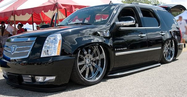 bagged-custom-26-inch-tricked-out-ekstensive-front.jpg