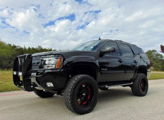 unity-automotive-chevy-tahoe-lifted-2010.jpg