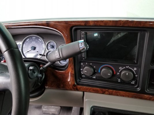 03_escalade_ac_knobs_08_gm_shifter_swap.jpg