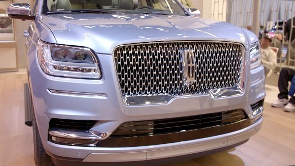 lincoln-navigator-nyas.jpg