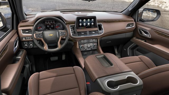 2021-Chevrolet-Suburban-007-640x360.jpg
