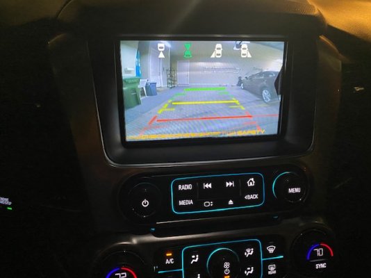 Front Camera View on Infotainment Screen.jpg
