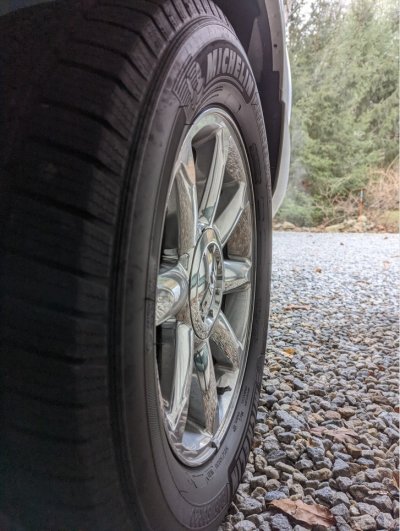 Tire and Rim Profile View.jpg