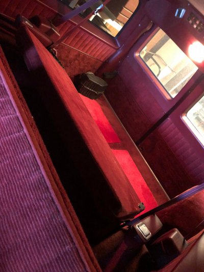 Interior3.jpg Interior3.jpg
