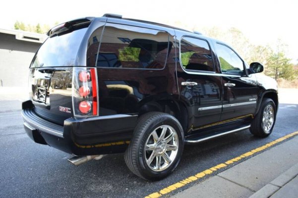 2014-gmc-yukon-denali-awd-4dr-suv.jpg