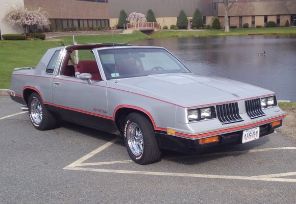 1984_oldsmobile_hurst_olds_15573441096865a2315565702175471092225971.jpg 1984_oldsmobile_hurst_olds_15573441096865a2315565702175471092225971.jpg