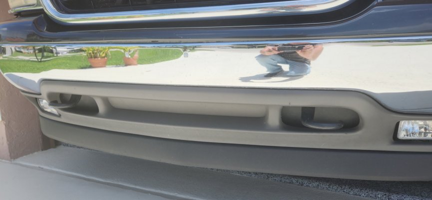 Yukon lower lightbar.jpg