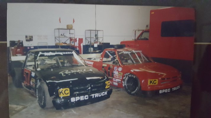 dirt oval trucks.jpg