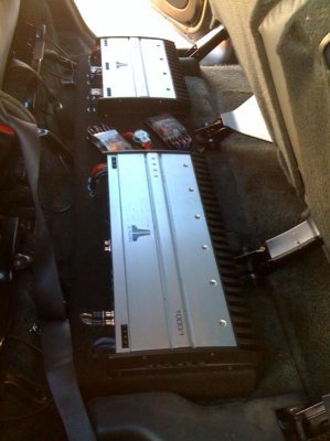 amps.jpg amps.jpg