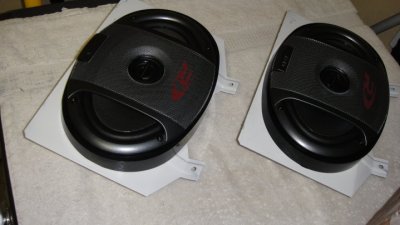 Speakers attached to brackets 2.jpg