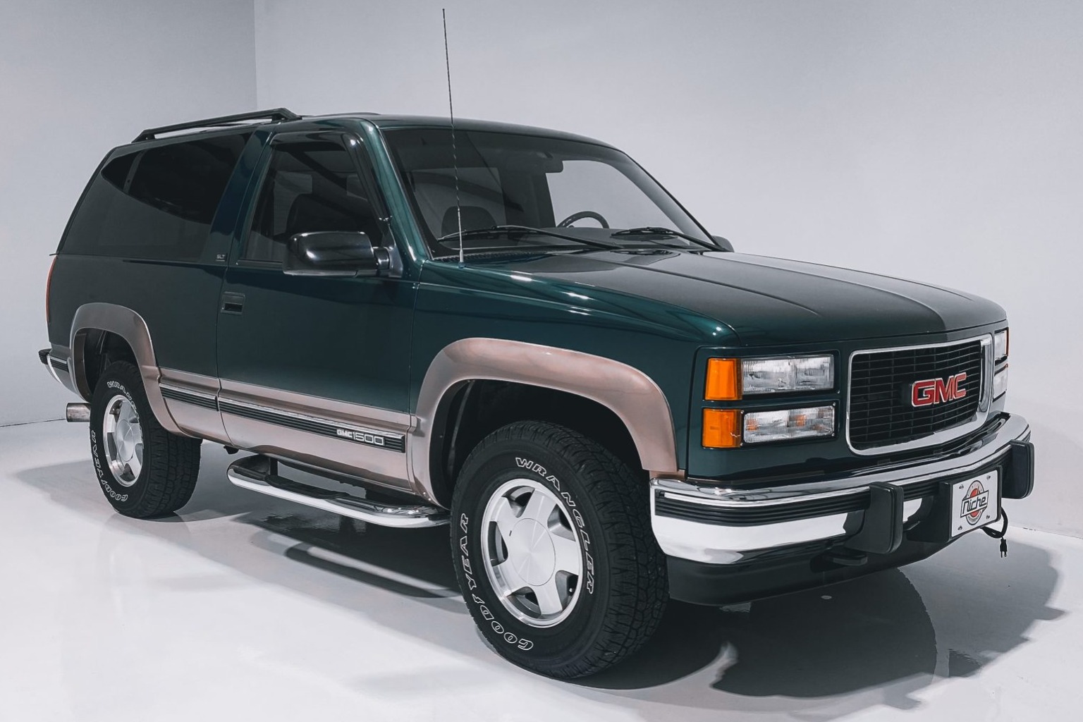 bringatrailer.com
